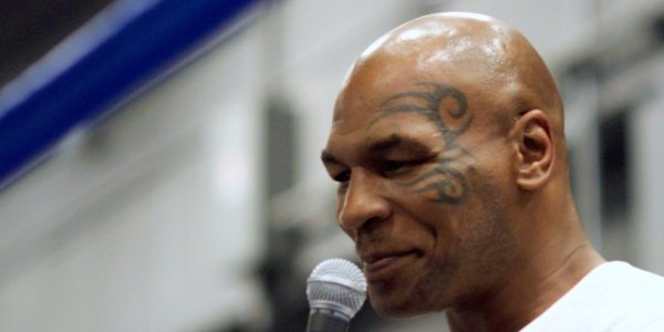 Mike Tyson - Famosos que superaram a prisão