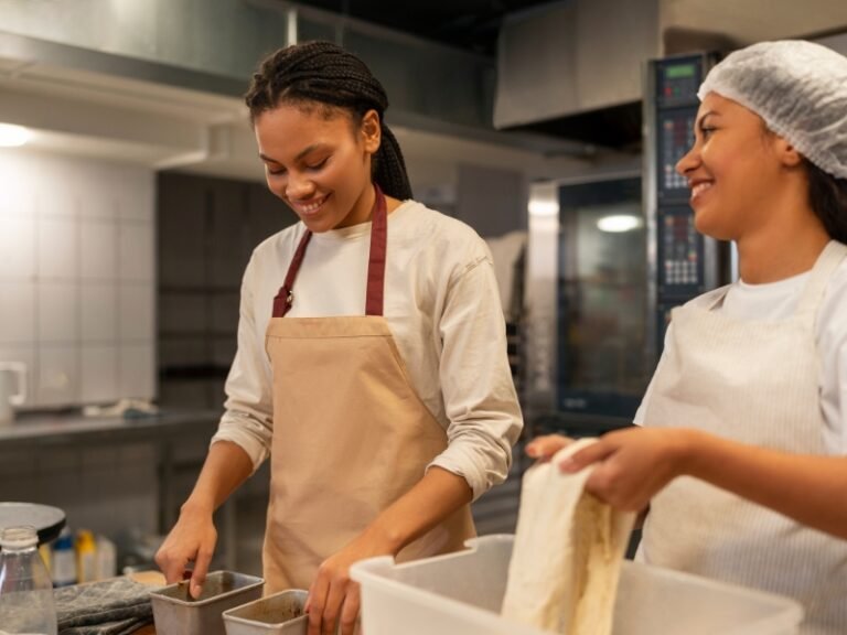 O que um Auxiliar de Cozinha Faz