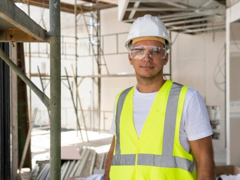 Qual a Função de um Ajudante de Pedreiro